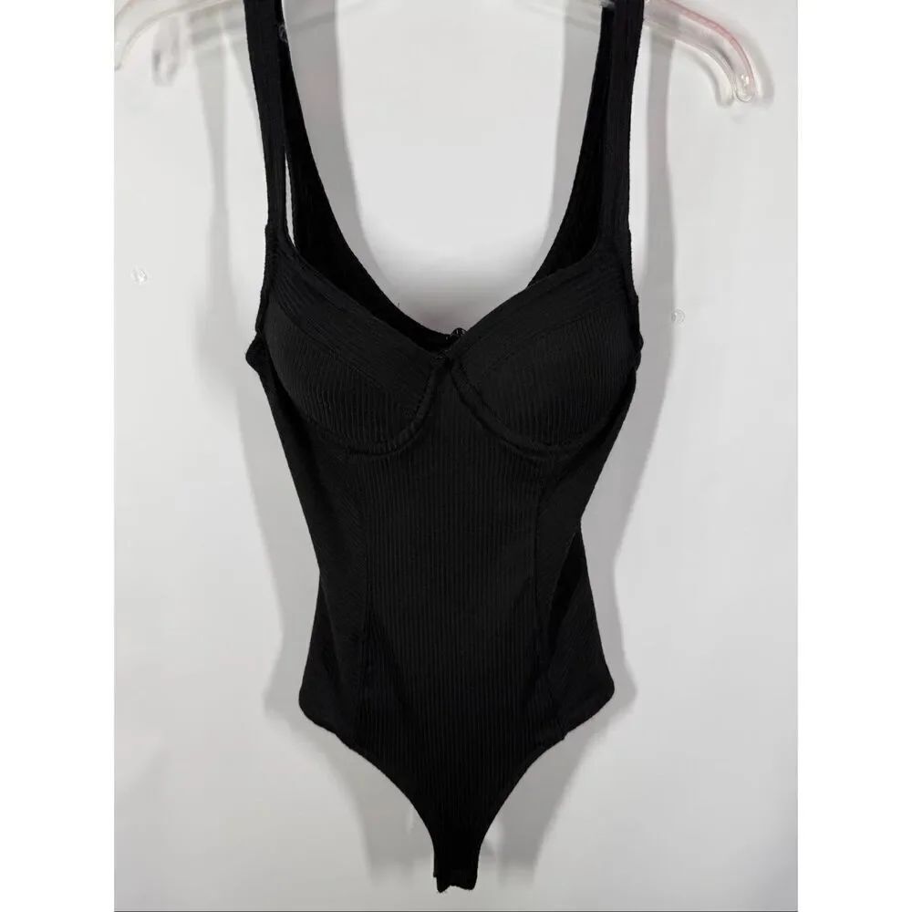 Iris Women bodysuit black ribbed padded tank bodysuit size medium